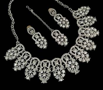 Neacklesh  set moti  kundan 1