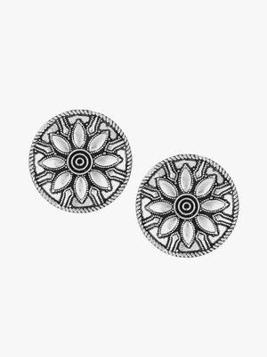 Look like silver circular shaped studs 3