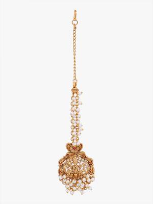 Women gold-plated stone-studded pearl-beaded maangtikka 3