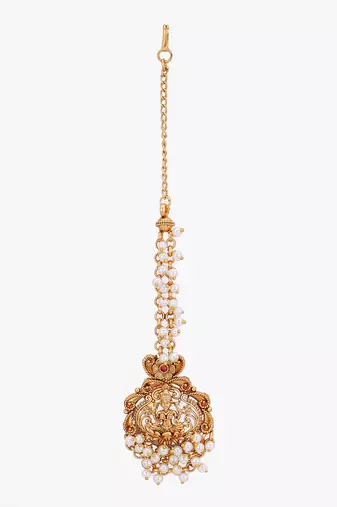 Women gold-plated stone-studded pearl-beaded maangtikka