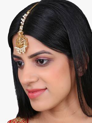 Women gold-plated stone-studded pearl-beaded maangtikka 5