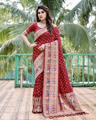 Women Red Bandehj Silk  And  Bandhani Type For Zari Weaving Rich Pallu Saree With Blouse For Women 3
