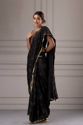 Ethnic Motifs Embellished Beads & Stones Satin Saree 2