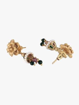Gold-plated with white pearls golden bedded minimal necklace 5