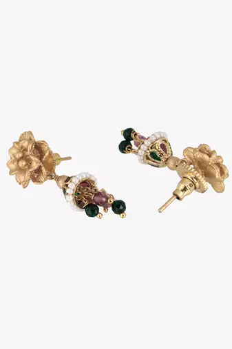 Gold-plated with white pearls golden bedded minimal necklace