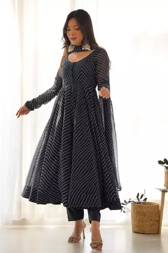 Fox Georgette Laheriya Print Fabric Fully Flair Anarkali Kurti, Dupatta And Pent