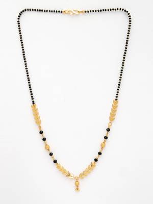 women short mangalsutra designs gold plated & black beaded mangalsutra 4