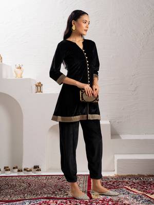 Aask women solid velvet lace work black color kurta & pant set 3