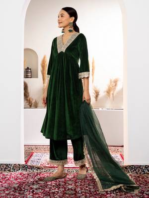 Aask women solid velvet lace work green color kurta pant & dupatta set 2