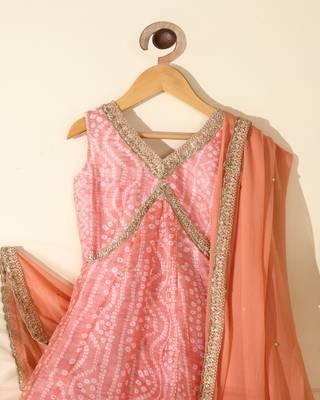 Girls's peach bandhani anarkali set with dupatta 3