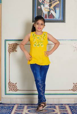  kids floral embroidery top(yellow) 5