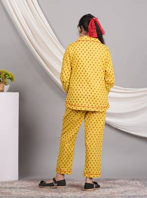  kids cotton slub floral printed night suit(yellow) 3