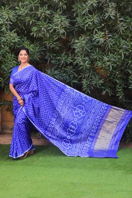 Women Dark Blue Bandhej Silk And Traditional Bandhni Printed With Rich Pallu Saree With Blouse For Women 2