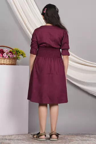  kids smoking embroidery dress (maroon)