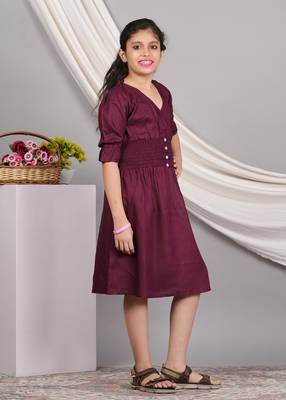 kids smoking embroidery dress (maroon) 3