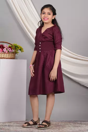  kids smoking embroidery dress (maroon)