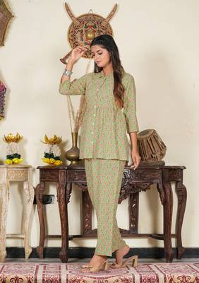  women's floral printed night suit(green) 2