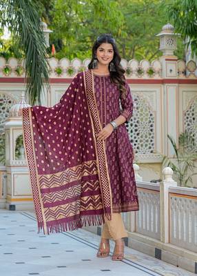  women's cotton gold print anarkali kurti & dupatta (wine) 1