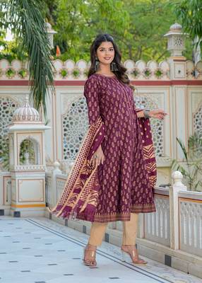  women's cotton gold print anarkali kurti & dupatta (wine) 2