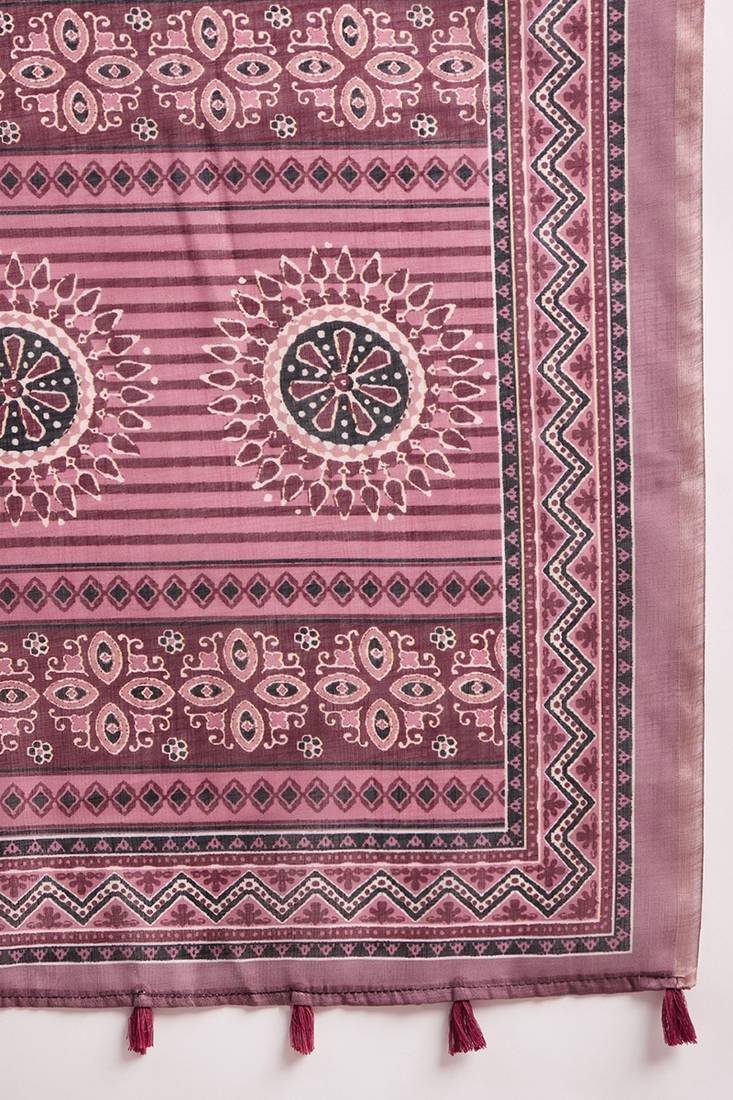 women mauve linen blend geometric printed saree