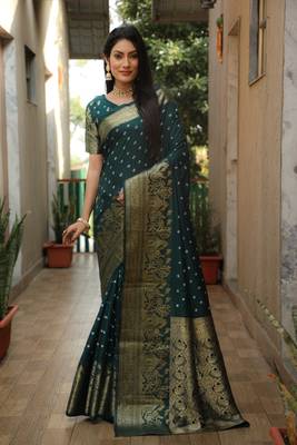 Women Green Bandhej Kanjivaram Soft Silk Zari Weaving With Rich Pallu Saree With Blouse For Women 5