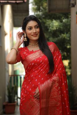 Women Scarlet Bandhej Kanjivaram Soft Silk Zari Weaving With Rich Pallu Saree With Blouse For Women 2
