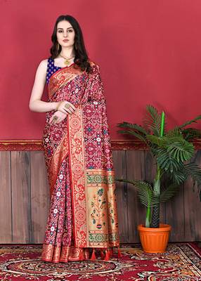 Soft Lichi Silk Blend Saree With Beautiful Zari   Weaving Pallu With Patola Print All Over Saree & Zari Weawing Border 1