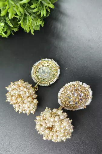   Gold-Plated Dome Shaped Kundan Traditional Jhumka White Color