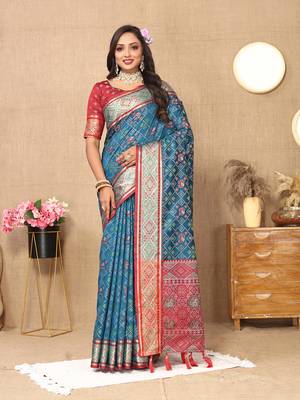 Rama Patola Silk Woven Design With Zari Meenakari Weaving Motifs Pallu Saree 1