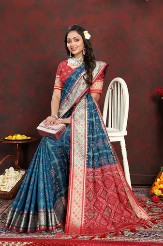 Rama Patola Silk Woven Design With Zari Meenakari Weaving Motifs Pallu Saree
