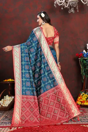 Rama Patola Silk Woven Design With Zari Meenakari Weaving Motifs Pallu Saree