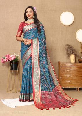 Rama Patola Silk Woven Design With Zari Meenakari Weaving Motifs Pallu Saree 2