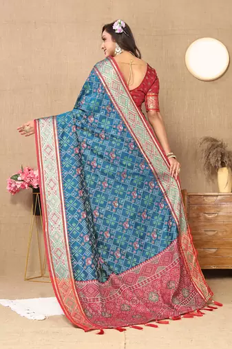 Rama Patola Silk Woven Design With Zari Meenakari Weaving Motifs Pallu Saree