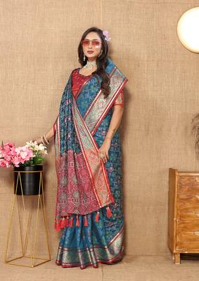 Rama Patola Silk Woven Design With Zari Meenakari Weaving Motifs Pallu Saree 4