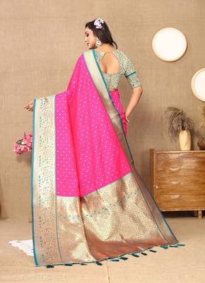 Pink Soft Silk Weawing Design Rich Zari Weaving Saree 2