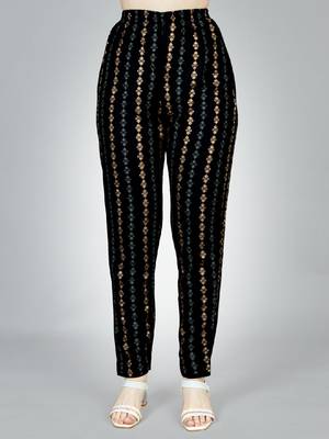 Women embroidered rayon black kurta pant set 4