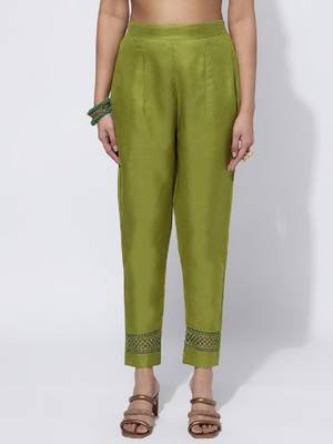 Green cotton embroidered kurta with pant & dupatta 2