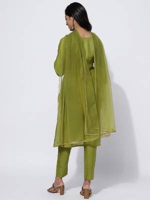 Green cotton embroidered kurta with pant & dupatta 4
