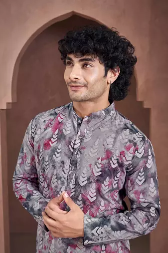 Vardha men's viscose stitched kurta, flowy leaf pattern shibori dyed ethnic kurtas for men, mandarin collar long kurta's