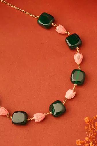 Green Stone Necklace with Rose-Shaped Beads