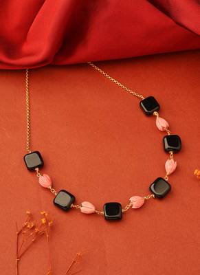 Black Stone Necklace with Rose-Shaped Beads 1