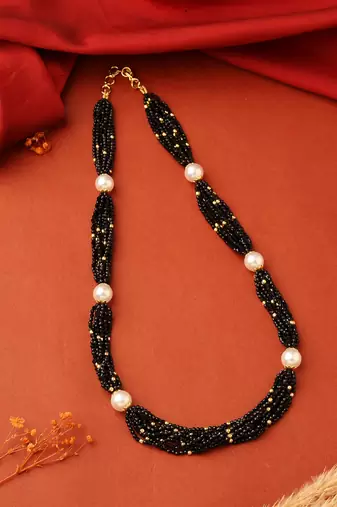 Black Beads Necklace with White Pearls