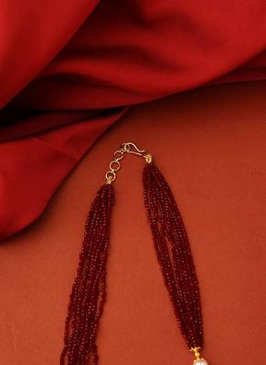 Maroon Bead Necklace with Side Pearls 3