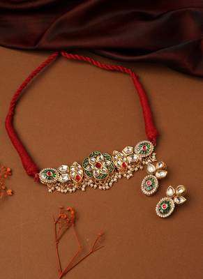 Kundan Choker Set with Meenakari Work 3