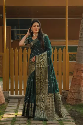 Women Green Bandhej Kanjivaram Soft Silk Zari Weaving With Rich Pallu Saree With Blouse For Women