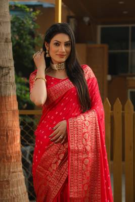 Women Scarlet Bandhej Kanjivaram Soft Silk Zari Weaving With Rich Pallu Saree With Blouse For Women 2