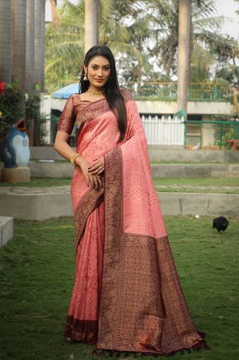 Women Pink Traditional Kanjivaram Soft Silk Zari Weaving With Rich Pallu Saree With Blouse For Women