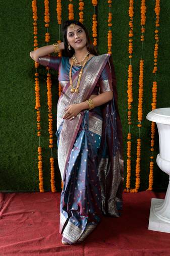 Women's Grey Faux Banarasi Silk Zari Woven Saree with Blouse