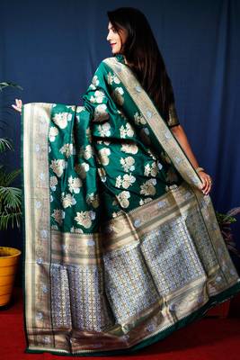 Women's Bottle Green Handloom Faux Banarasi Silk Zari Woven Saree with Blouse 4