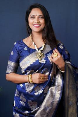 Women's Navy Blue Handloom Faux Banarasi Silk Zari Woven Saree with Blouse 1